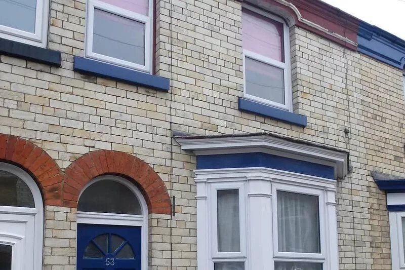SCARBORUGH CENTRE PET FRIENDLY HOUSE SLEEPS 5 - Free Parking/WIFI -Great