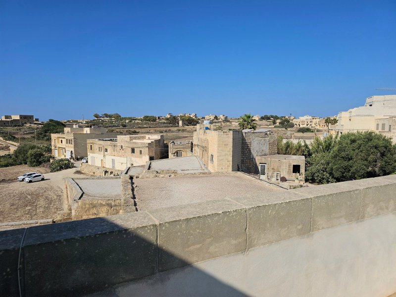 Ta' Mari is an eco-friendly duplex with private pool. Views 360 degree.
