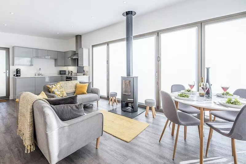 2 bedroom accommodation in East Bergholt