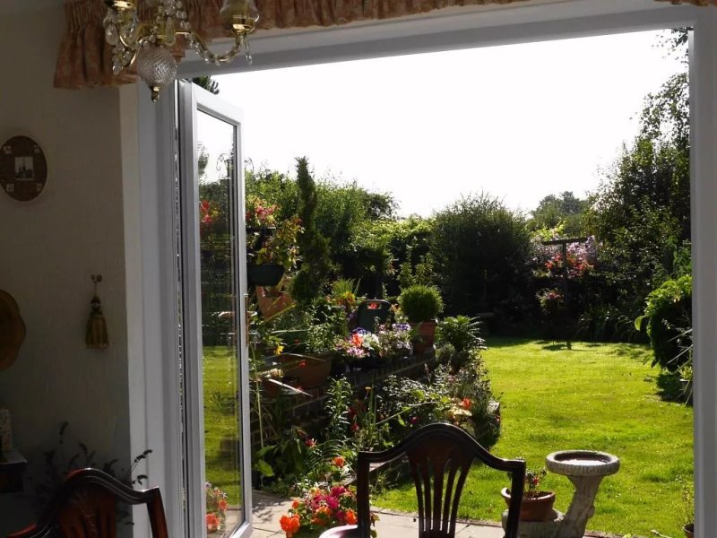 Holly House Bed & Breakfast