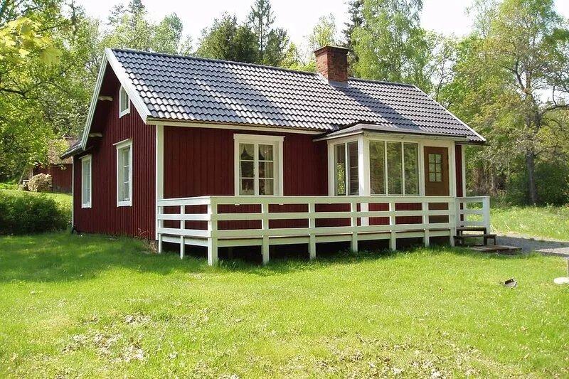 Lovely authentic Swedish house in peaceful and quiet surroundings, close to