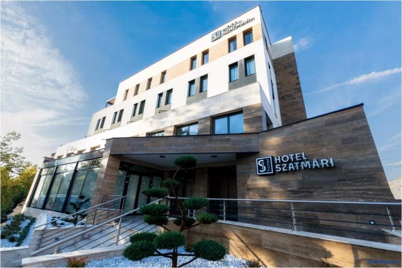Hotel Szatmari & Etterem Jaszbereny