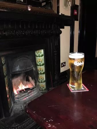 Inn-Between Bar & Restaurant