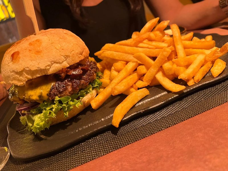 Jamie's Bar & Restaurant