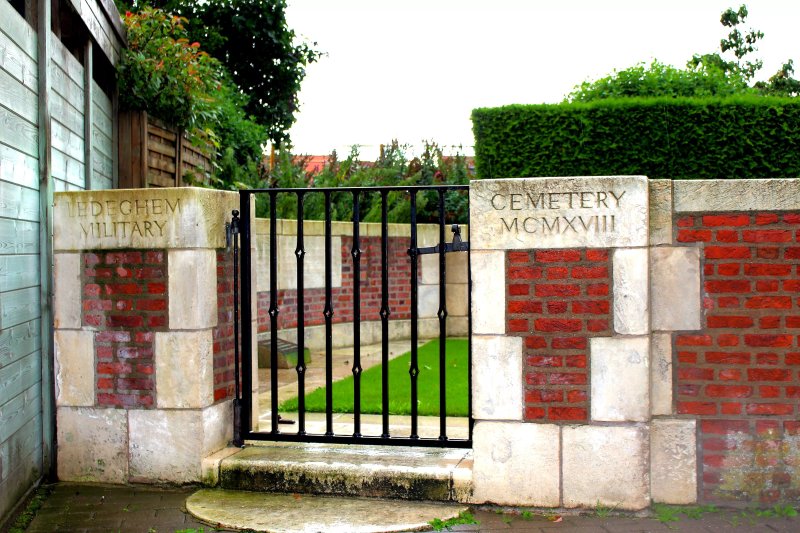 Ledeghem Military Cemetery