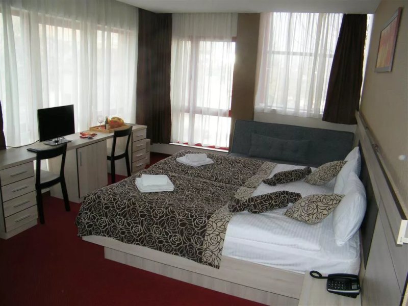 City Code Vizura Garni Hotel