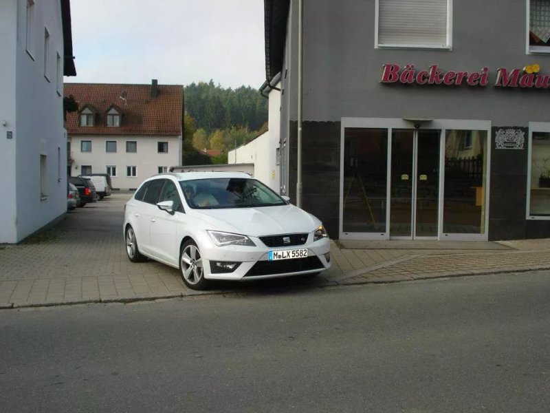 Hotel und Gasthof zum Hahnenwirt