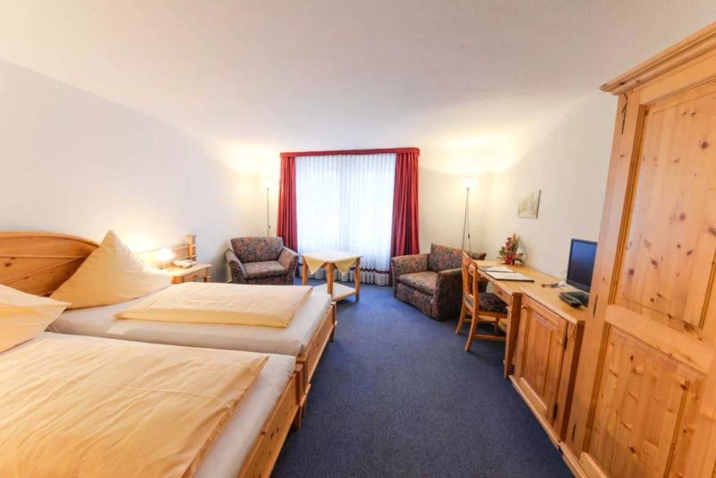 Hotel & Weinstube Weinheber