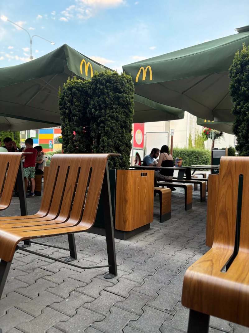 Mcdonald's Avion