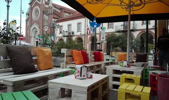 D_ONE Caffetteria Lounge Bar