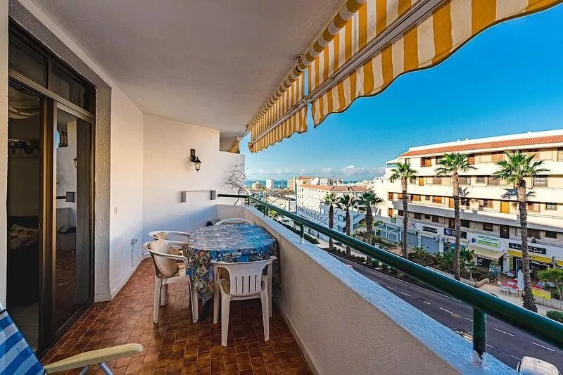 Los Cristianos: 2-bedroom apartment close to the beach