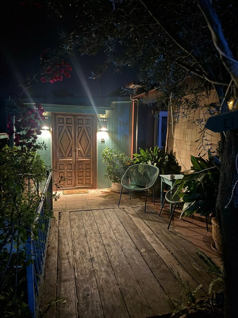 La Casita, by Teresa