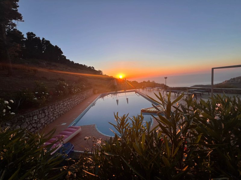 La Collina dei Nebrodi - a villa over the hills of Sicily