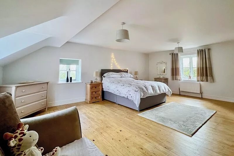 4 bedroom accommodation in Eastmoor