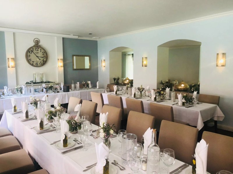 Held’s Restaurant