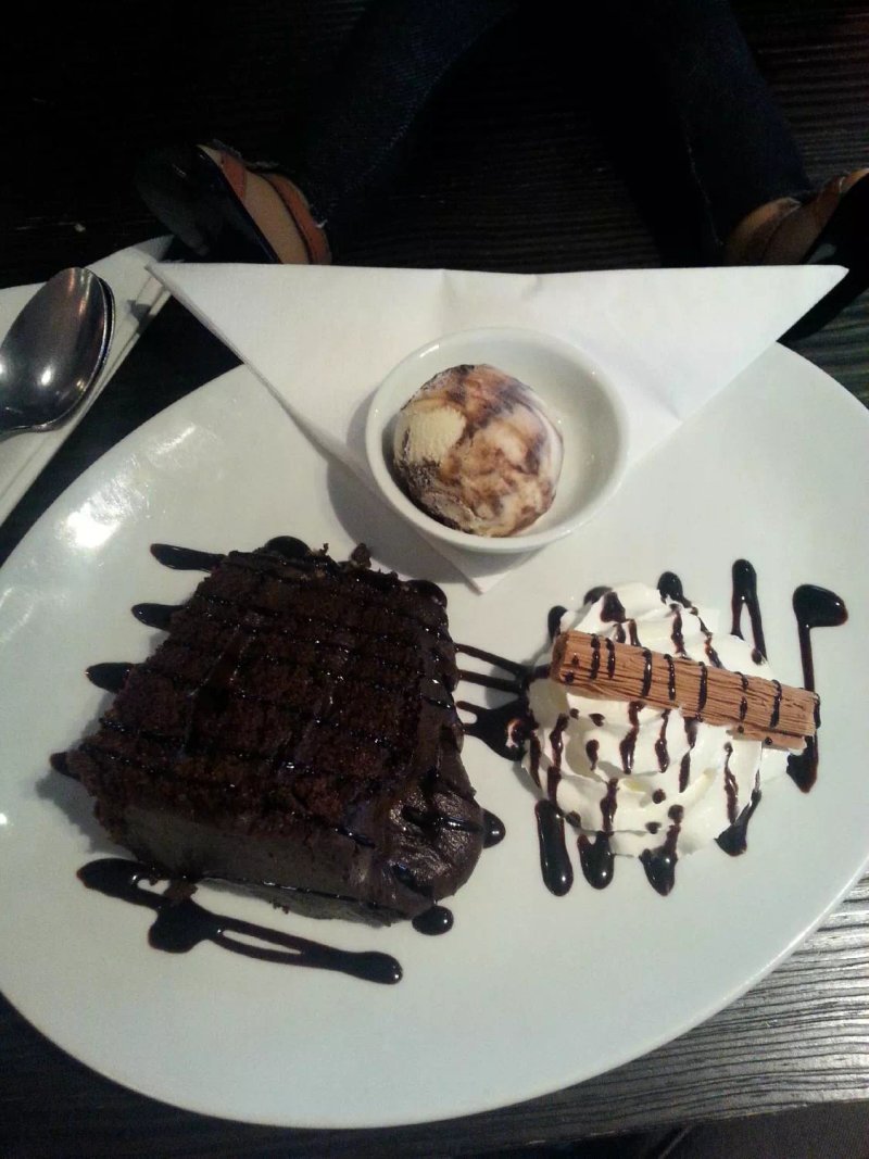 Cafe Des Amis