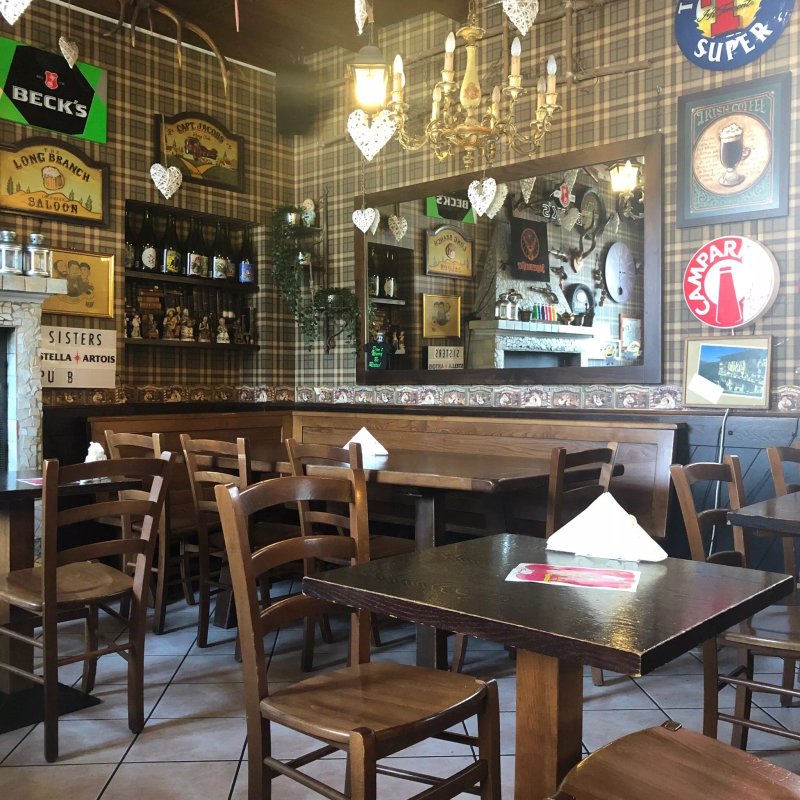 Sisters'Pub