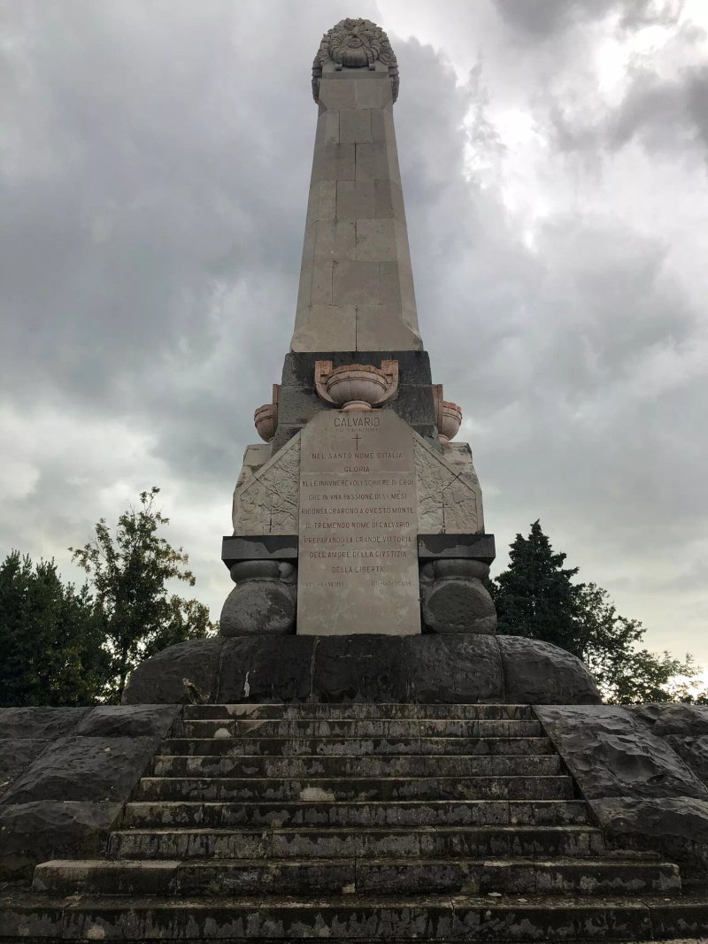 Obelisco del Calvario