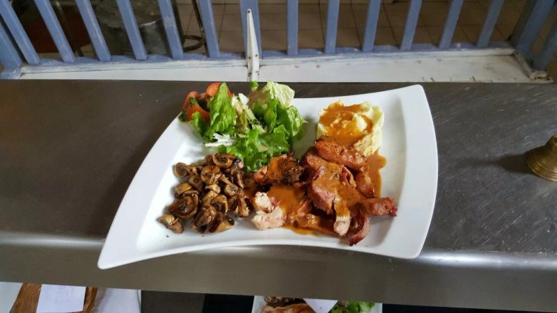 Le Bistrot