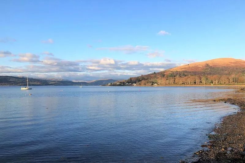 Chapelton Cottage by Loch Fyne, picturesque location