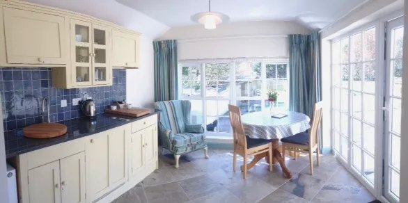 Lynwood House Bed & Breakfast