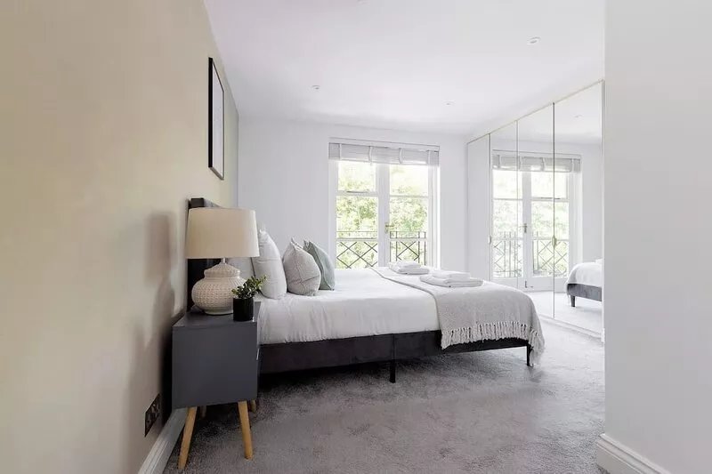 Chelsea Harbour Luxury Apartment