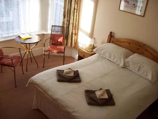 New Moorings Guest House