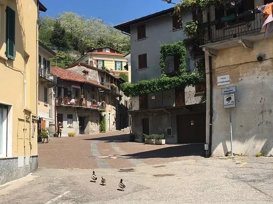 Borgo di Cerro di Laveno