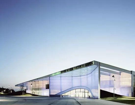 Zeppelin Hanger FN