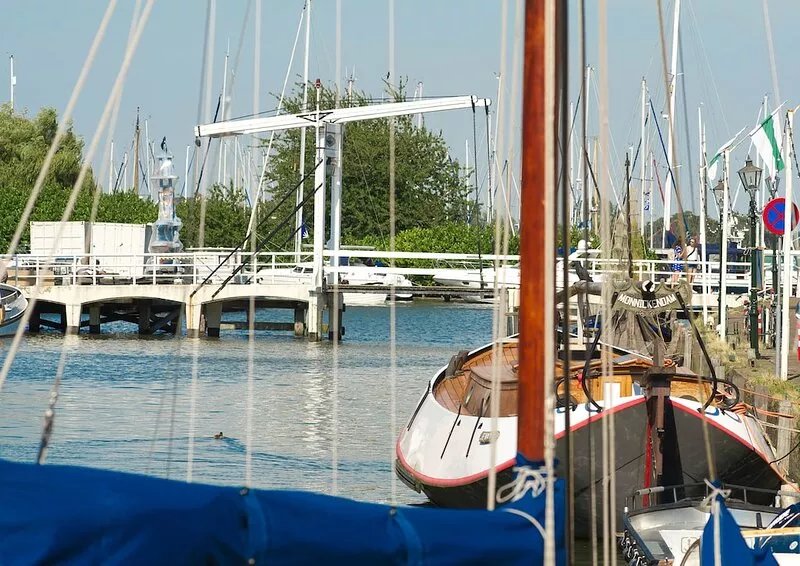 Just outside Amsterdam and free parking!
