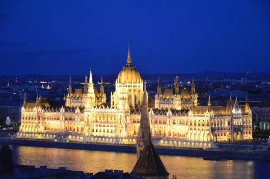 White Umbrella Tours Budapest