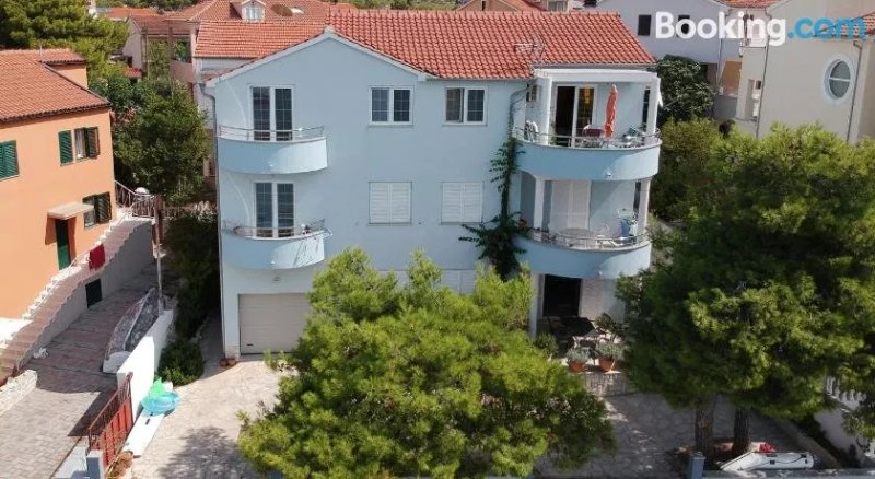 Apartments Zoric Brodarica