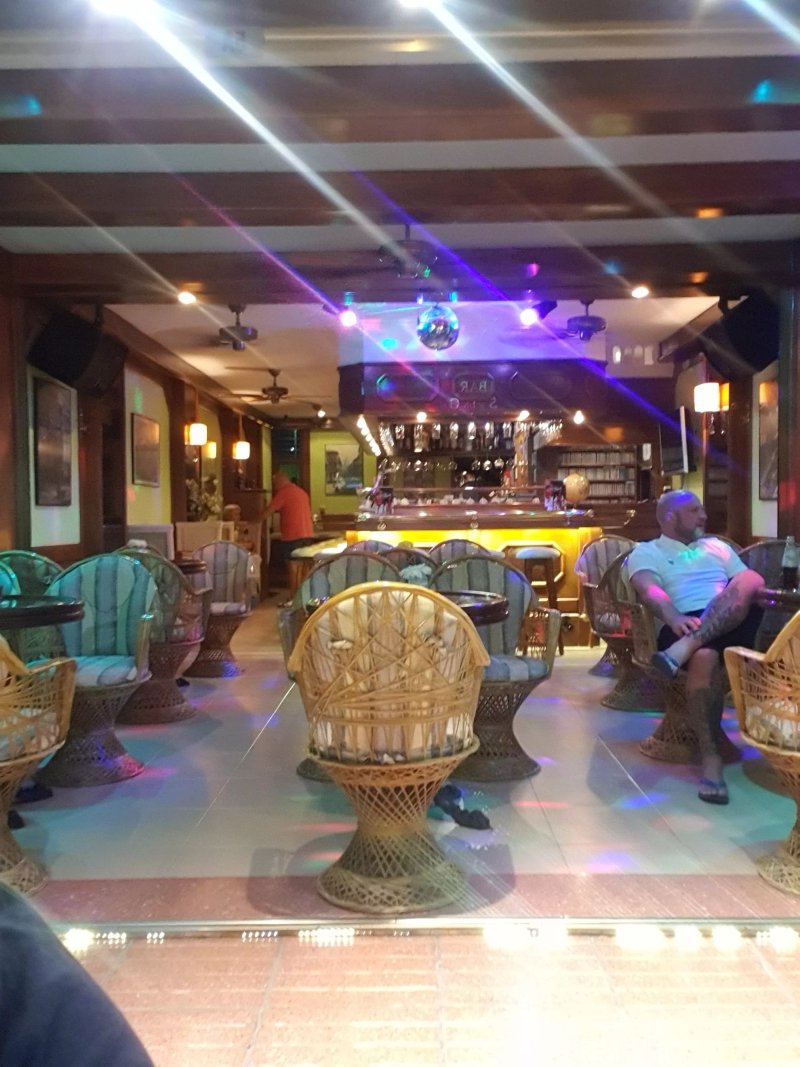 Bar Swing