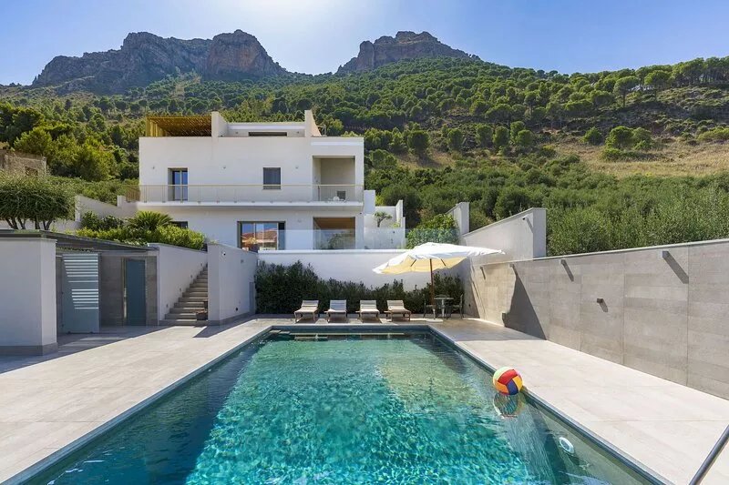 Design villa with private pool & sea-view terraces