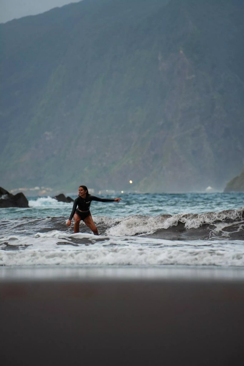 Triple Tide - Seixal Surf School