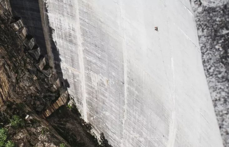 Mur De Grimpe Sur Le Barrage D'emosson