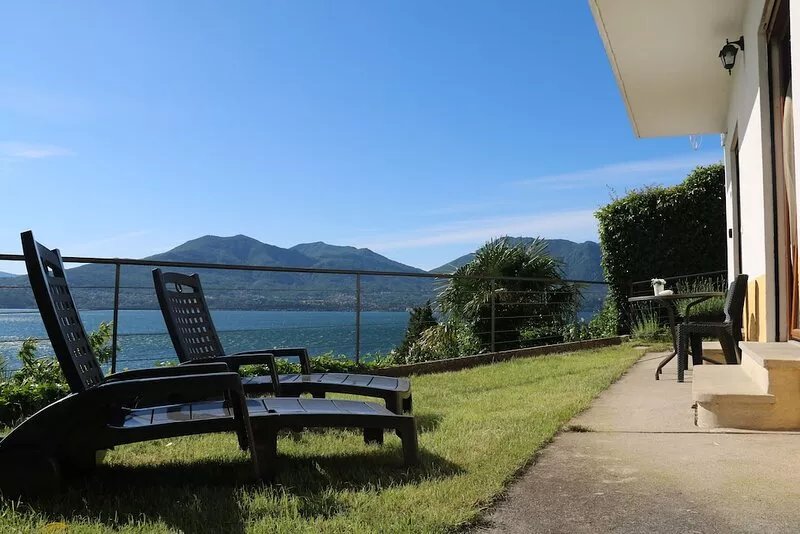 house with private garden and wonderful lake view