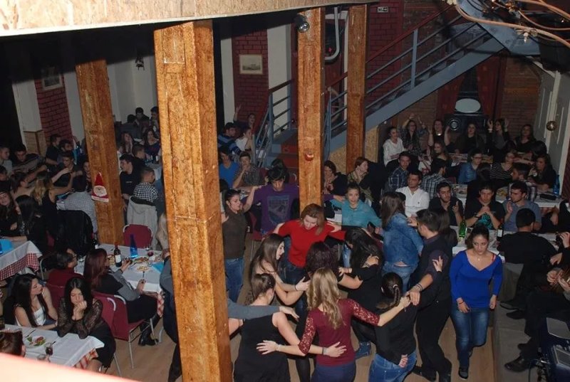 Ladadika Taverna