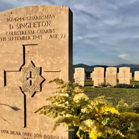Cimitero di Guerra di Salerno