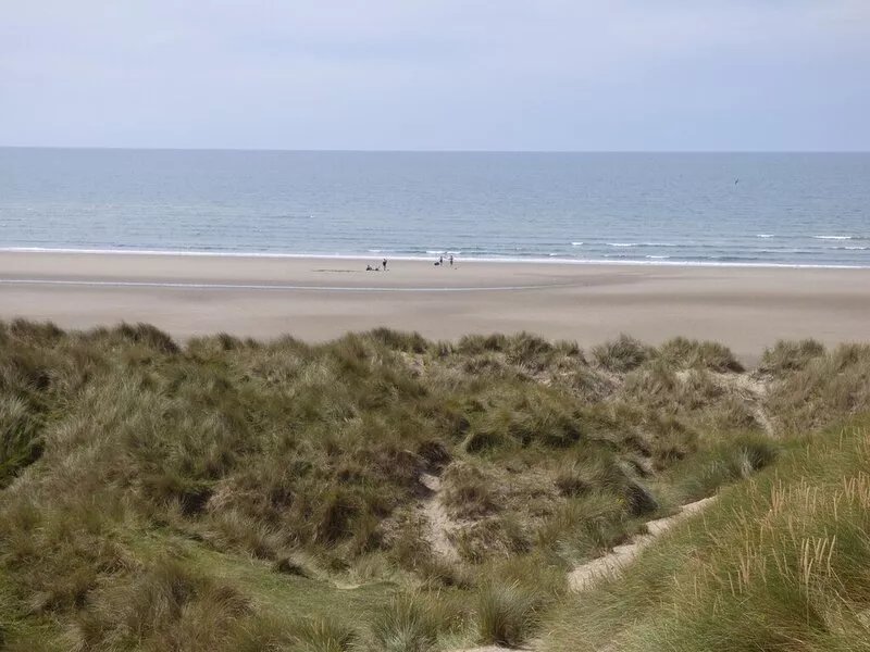 Spacious family bungalow only a stones throw from fabulous beach