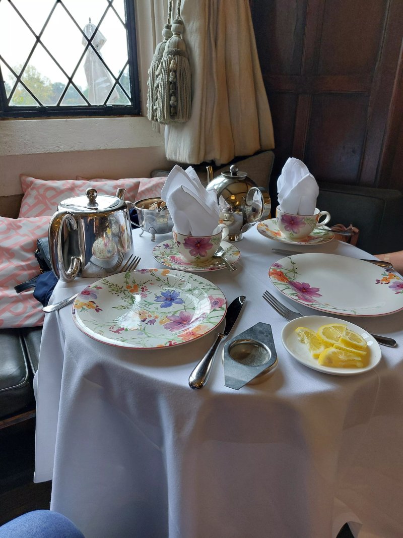 Eastwell Manor Lounge Bar