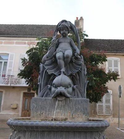 Fontaine Amour Et Dauphin