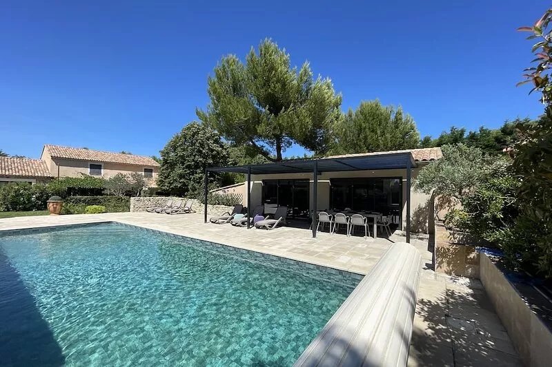 ALPILLES, Mas campaign of St REMY OF PVCe. 190 m2 / 5 ha / private heated pool