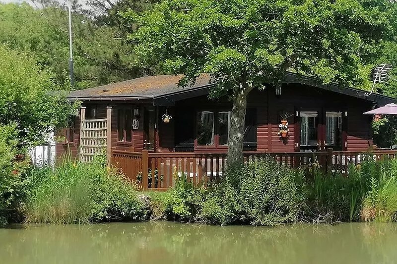 The Lodge By The Lake at Shorefield Holiday Park