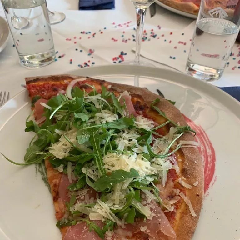 Amici Pizzeria