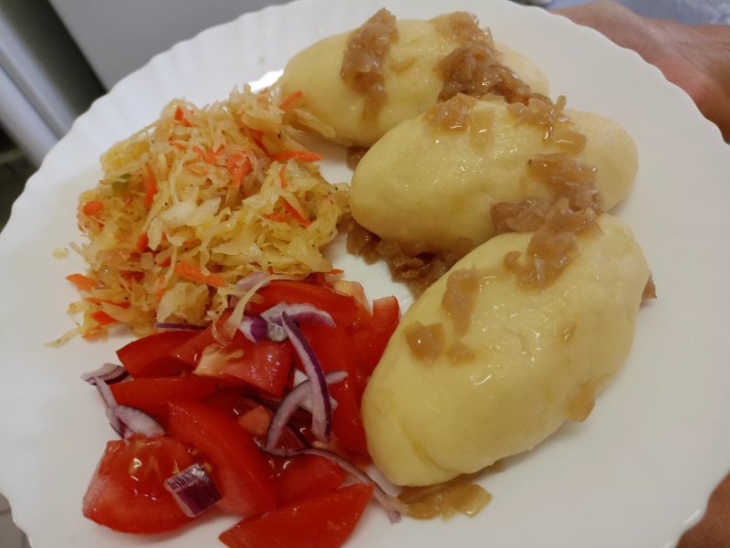 Nalesnikarnio-Pierogarnia Na Ruskie