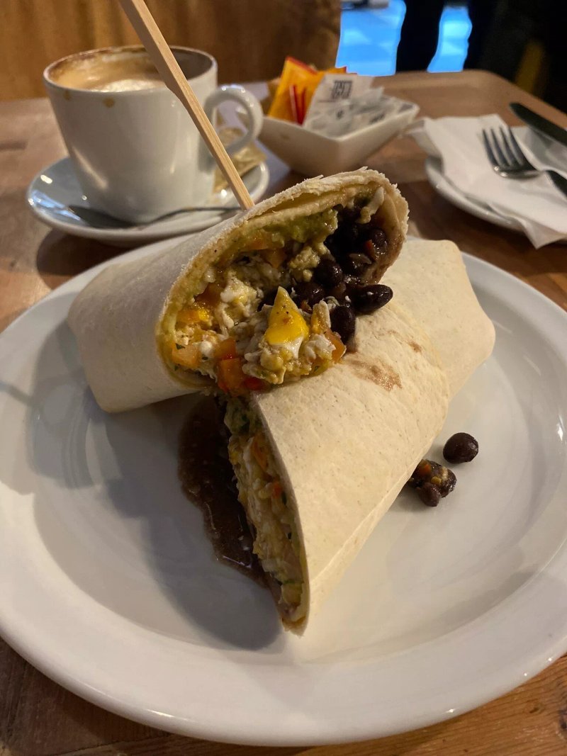 R&S Cafe Bistro