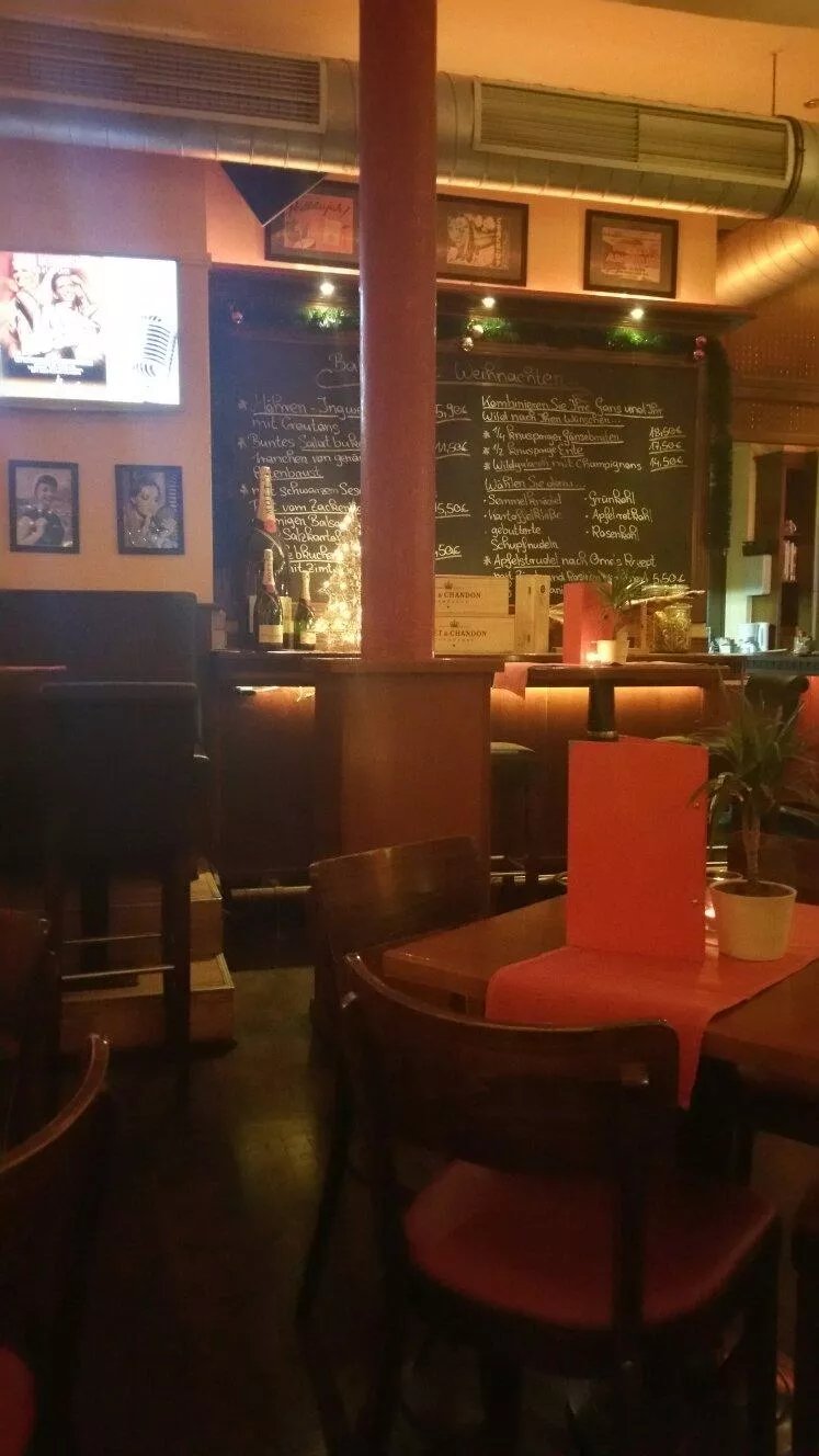 Bellini's Restaurant & Bar