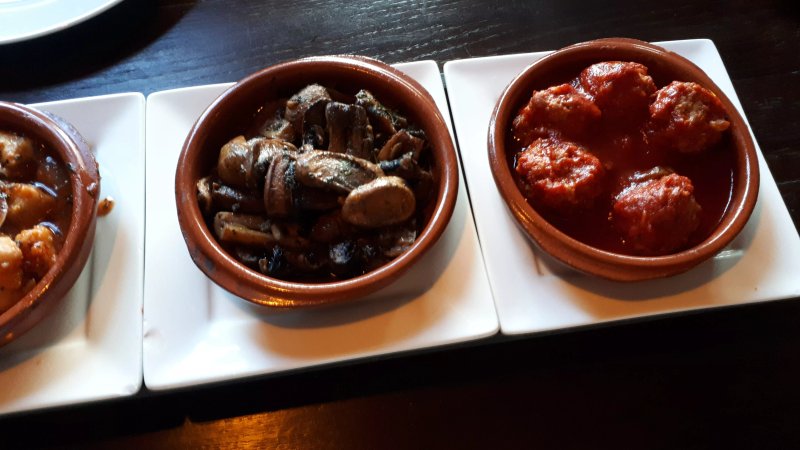Vino y Tapas