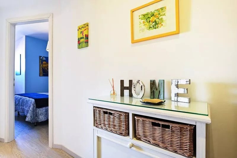 The Center Of Sorrento, A Short Walk From The Station And All Amenities.